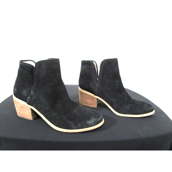 EUC! BP Black Suede Slip On Perforated Back Medium Heel Ankle Booties Women 9 M - Picture 3 of 9